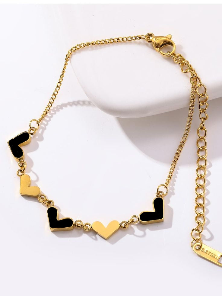 Shell Heart Necklace – Effortless Elegance