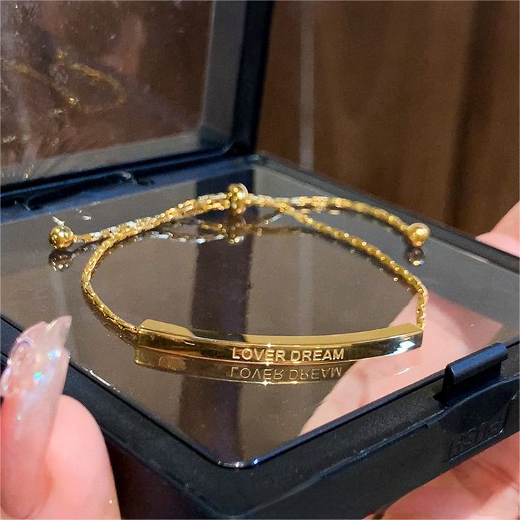 Lover Dream Bracelet FO30 – Minimal Gold